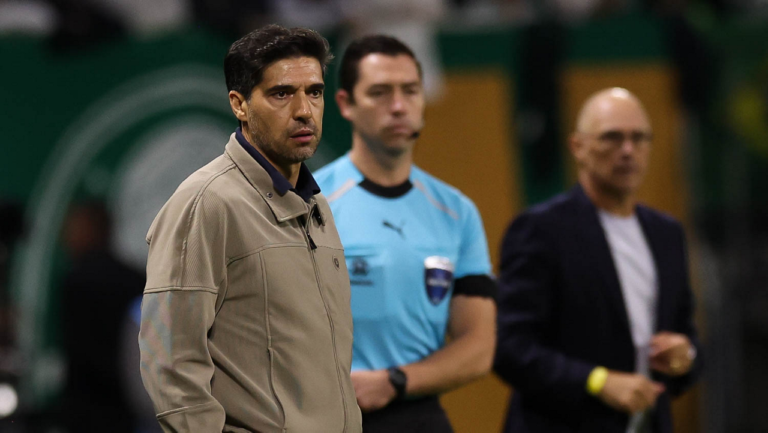Abel Ferreira revela que ‘já sabia’ que Flaco López, do Palmeiras, seria convocado: ‘Não contei para ele’