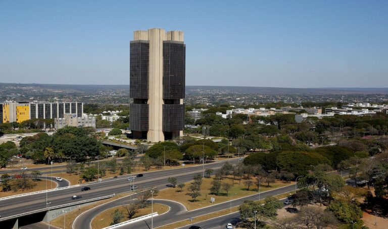 Bancos transferem R$ 5,7 bi de valores esquecidos para o Desenrola
