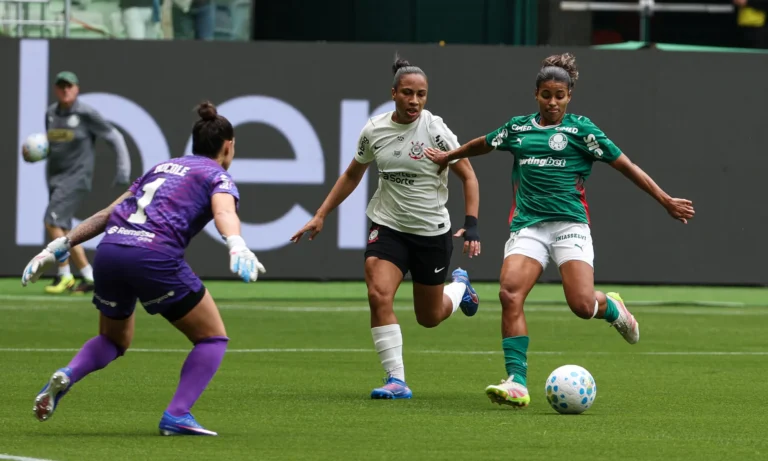 Palmeiras é derrotado pelo Corinthians e dá adeus à Copa do Brasil Feminina
