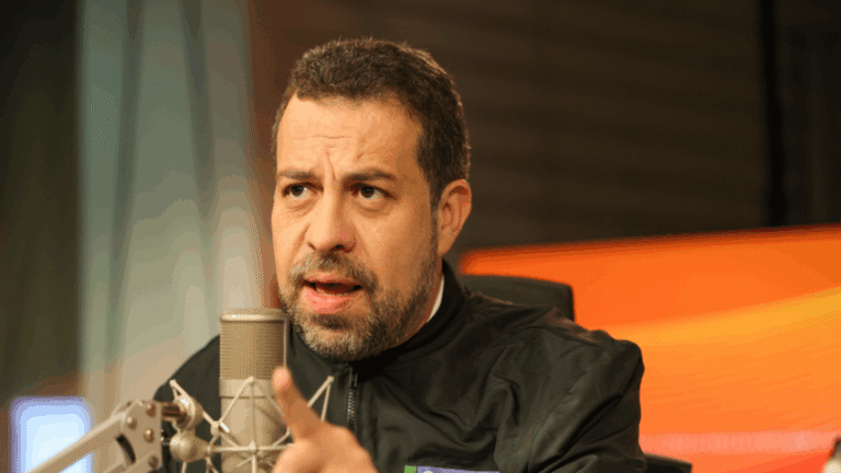 Governistas criticam Flávio após EUA listarem PCC e CV como “terroristas”