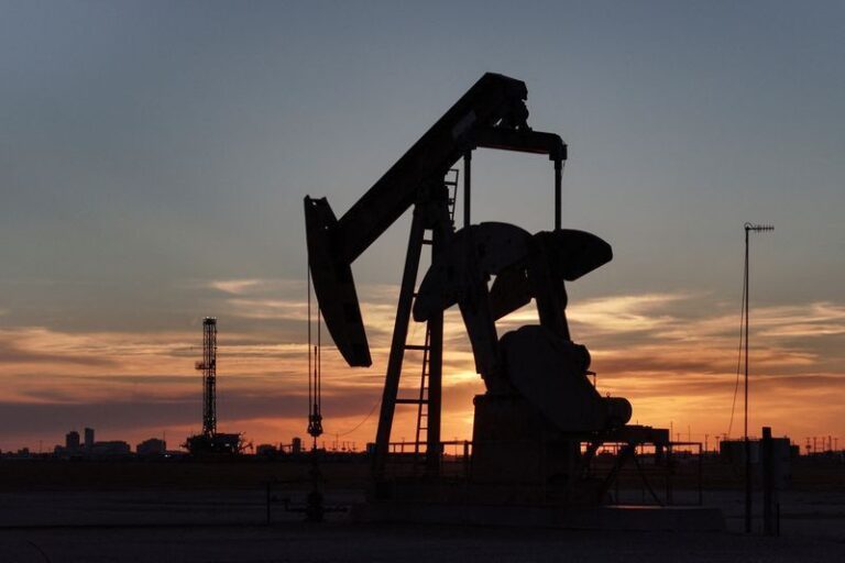 FMI, Banco Mundial e OMS alertam sobre queda de petróleo