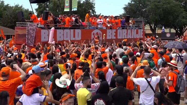 Vídeo. Países Baixos: adeptos levam mar de laranja à cidade anfitriã do Mundial