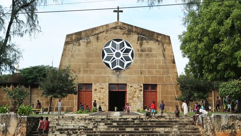 Bispos africanos pedem segurança depois de morte de bispo moçambicano