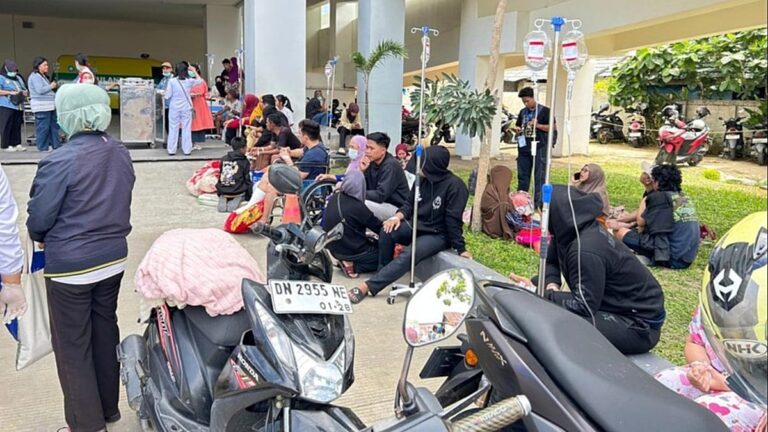 Indonésia sofre terramoto de 6,7 graus na escala de Richter