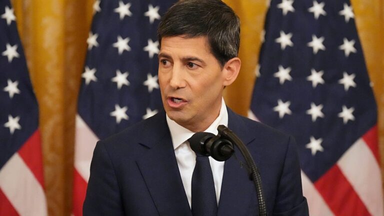 Estados Unidos: Fed mantém taxas de juro e admite possível subida este ano