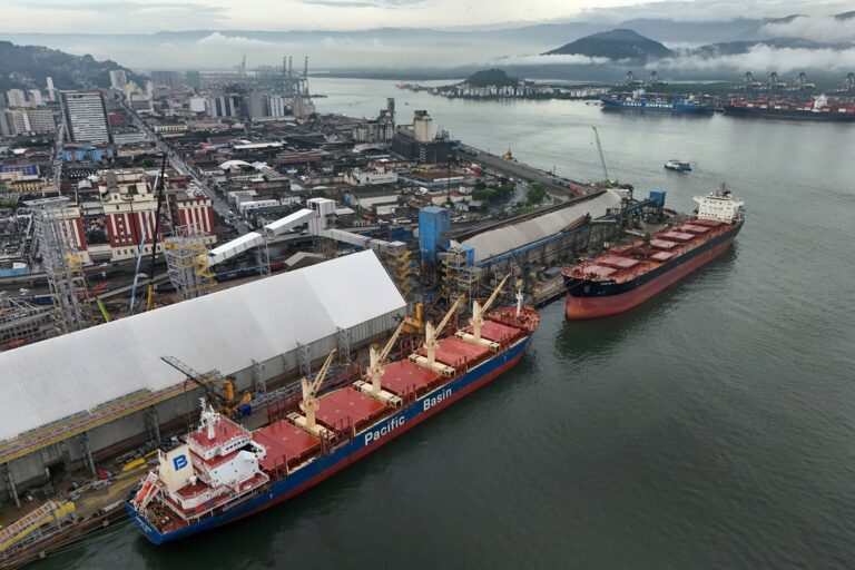 com novas tarifas dos EUA, indústria prevê queda das exportações em 2026