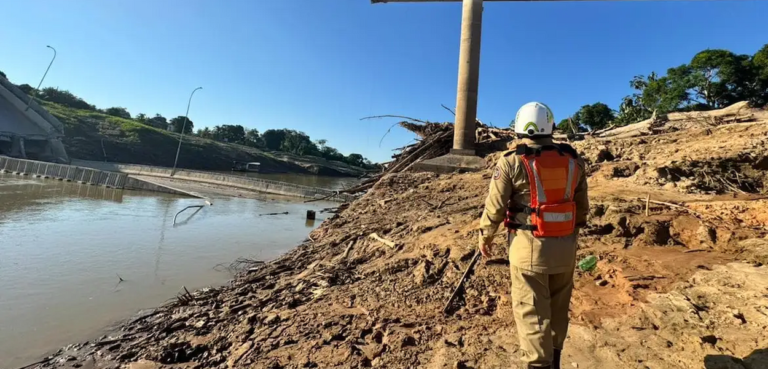 Ponte de R$ 36 milhões desaba e deixa quatro feridos no Acre