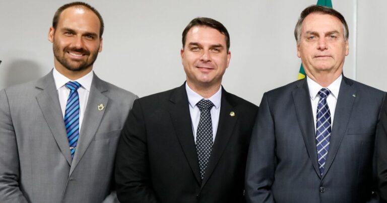 Pendências da PGR travam casos cruciais à família Bolsonaro | Blogs | CNN Brasil