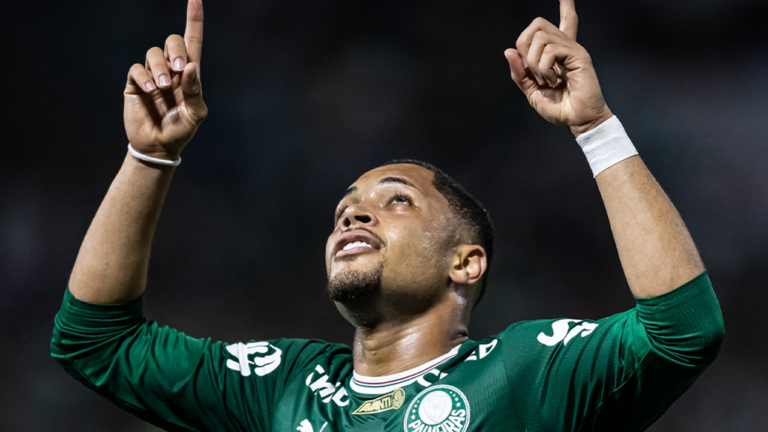 Palmeiras prepara Vitor Roque para oitavas da Conmebol Libertadores