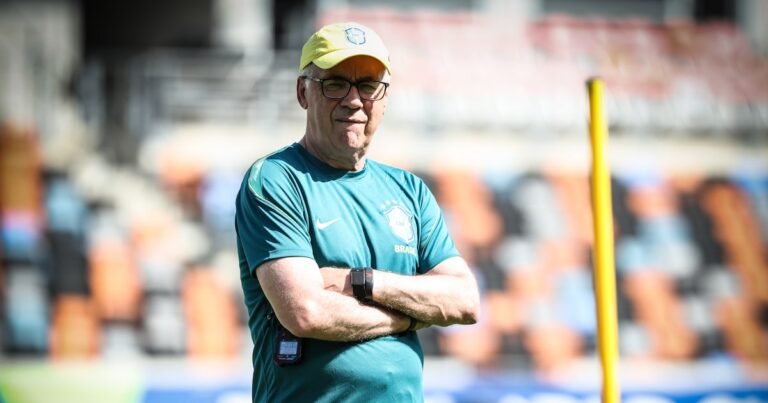 Ancelotti vê Copa sem favorito e pede atenção contra o Japão: ‘Rival forte e bem organizado’