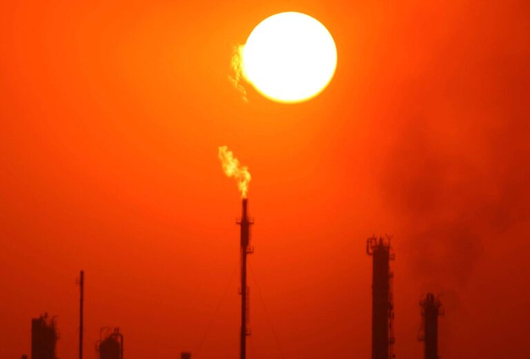 Acordo EUA-Irã derruba petróleo, mas alívio na inflação exige cautela