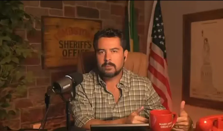 VÍDEO – Paulo Figueiredo ataca Michelle: “Mulher vota mal, principalmente solteiras”