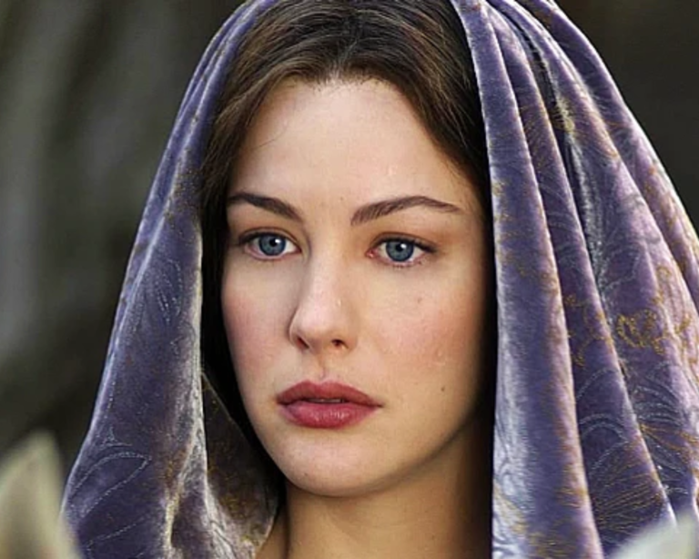 Peter Jackson tentou remover Arwen desta cena em O Senhor dos Anéis, mas falhou miseravelmente