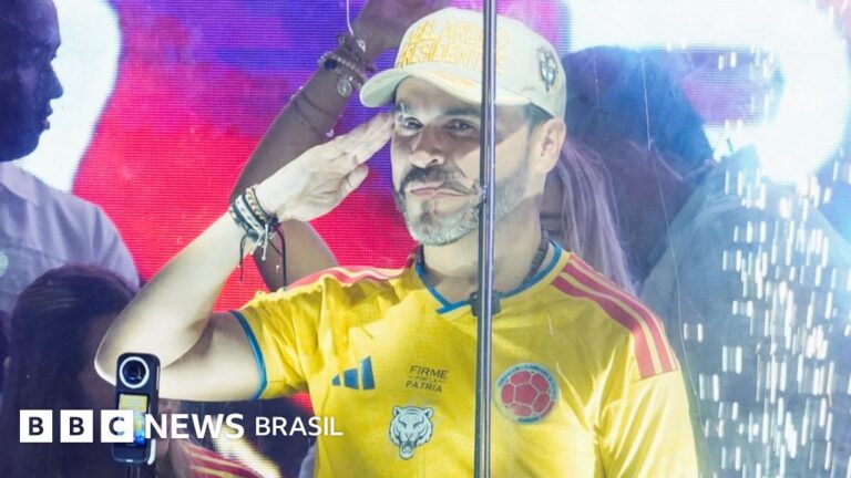 Quem é Abelardo de la Espriella, candidato de direita inspirado em Bukele e Milei que liderou o 1º turno na Colômbia