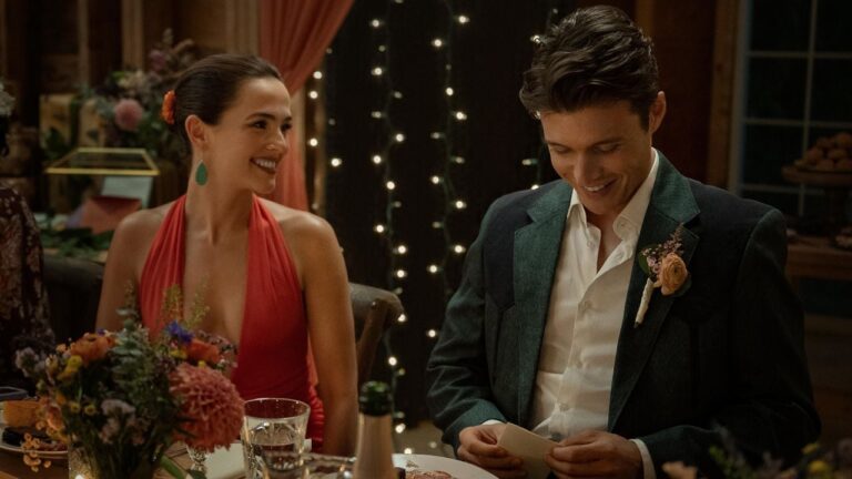 “O diabo está nos detalhes”: O motivo inusitado que fez diretora de Mensagens para Isabelle paralisar as gravações do novo romance número 1 da Netflix