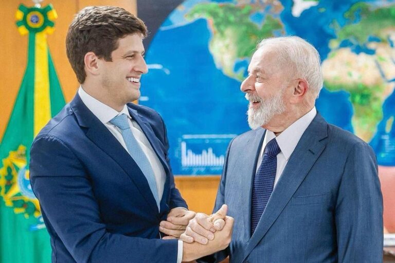 Lula declara apoio exclusivo a João Campos. É um só palanque. (assista ao vídeo)