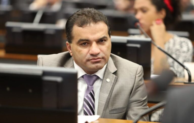 Mais um: Operação da PF contra deputado do PL do MA apreende helicóptero e dinheiro