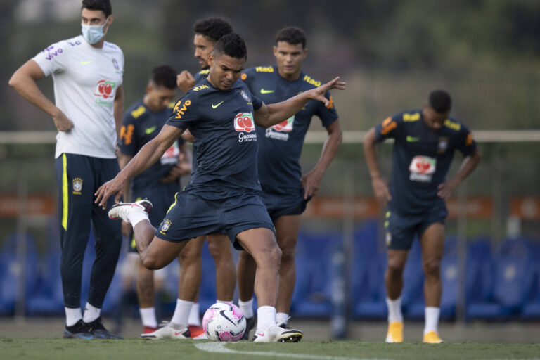 Bola parada pode favorecer a seleção contra Marrocos