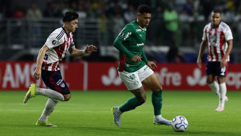 Volante é alvo de sondagens, mas Palmeiras breca investidas