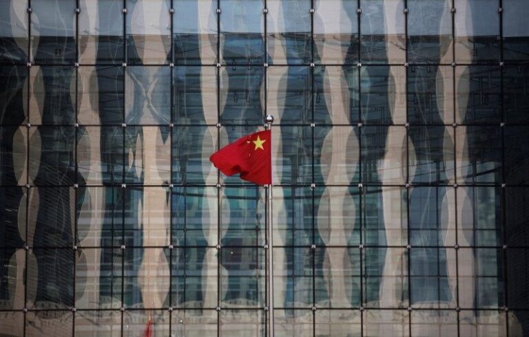 PMI industrial da China permanece estável em maio com custos de energia
