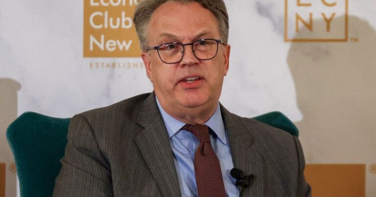 Política monetária do Fed está no “lugar certo”, diz Williams