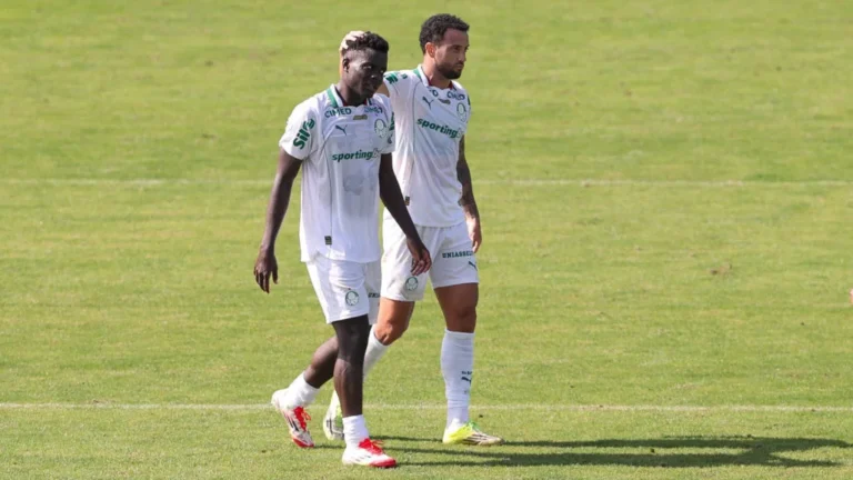 Crias pedindo passagem? Jogos-treino reforçam observação de Abel e colocam jovens do Palmeiras em evidência