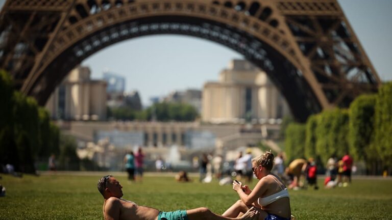 França regista quase 30% mais mortes na vaga de calor de junho