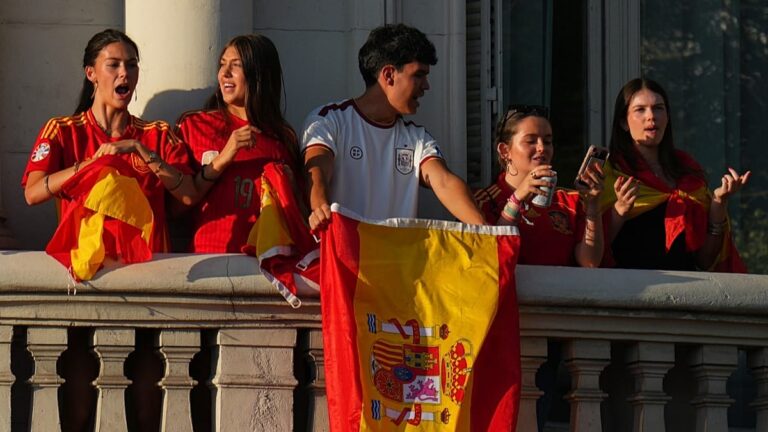 Espanha: Mundial aumenta interesse de turistas chineses, comércio prepara Golden Week