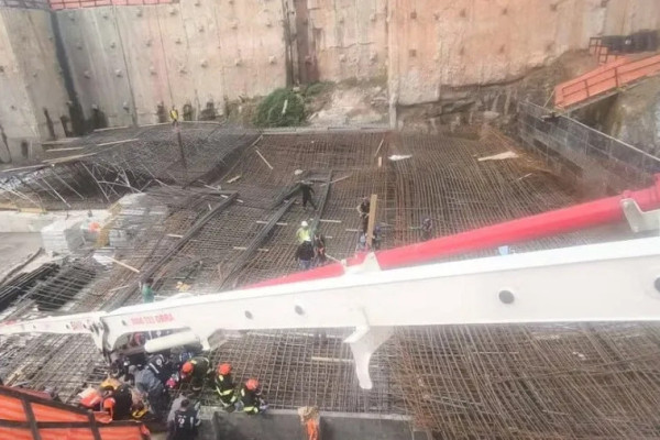 Colapso de ferragens em obra de prédio de luxo deixa um morto e cinco feridos em São Paulo