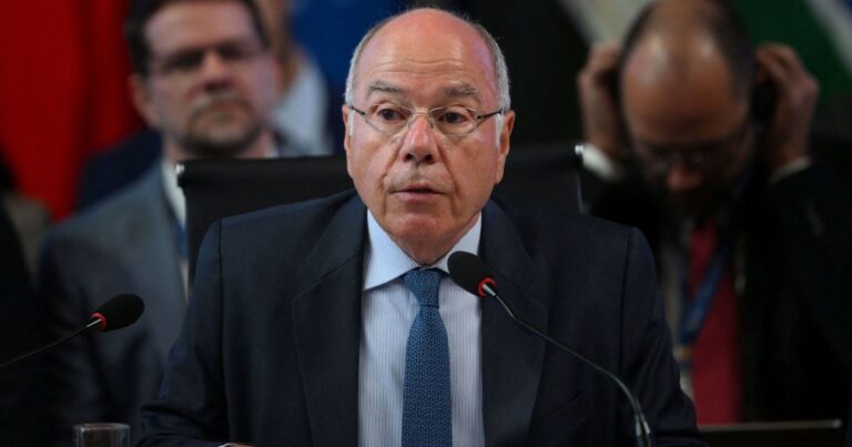 Comissão aprova convocar Vieira para falar sobre risco de ação dos EUA