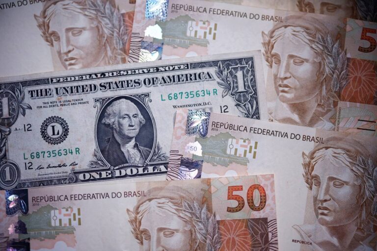 Fluxo cambial total em julho até dia 10 é positivo em US$ 54 milhões, afirma BC