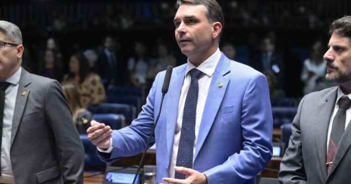 Moraes marca depoimento de Flávio em ação por suposta calúnia contra Lula | Blogs | CNN Brasil