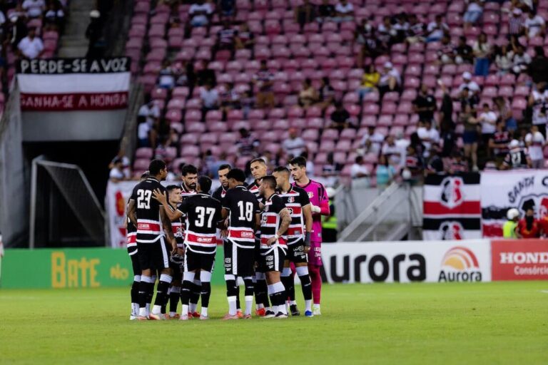 Santa Cruz x Figueirense: onde assistir, horário e escalações pela 15º rodada da Série C