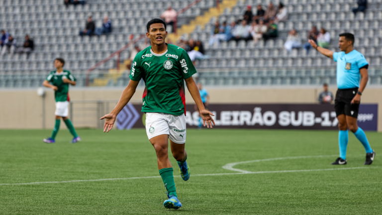 Vice-artilheiro do Palmeiras Sub-17 celebra grande fase e mira sequência positiva na temporada