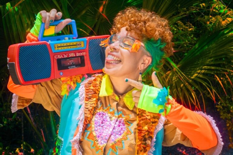 Luana Flores costura memórias e futurismo no disco de estreia “Cria do Sol Quente”