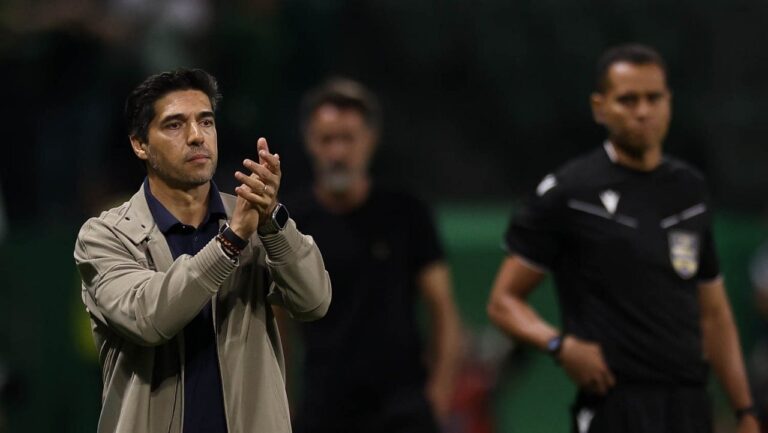 Abel Ferreira diz que Palmeiras ‘cruzou pouco’ e destaca Carlos Miguel: ‘Sabe que errou’