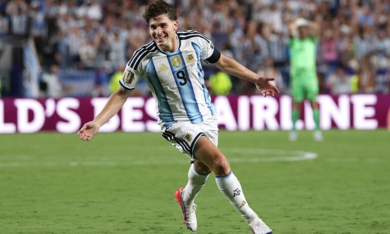 Autor de um belo gol contra a Suíça nesta noite, Julian Álvarez fala sobre gol e resultado da partida