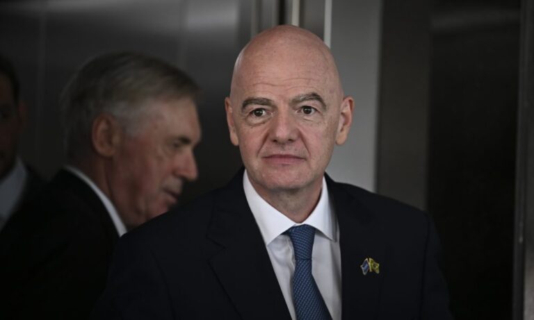 Infantino perde apoio e pode enfrentar crise sem precedentes na Fifa
