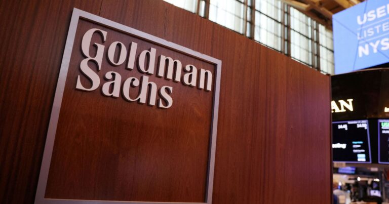 Goldman Sachs supera projeções e aprova aumento de dividendo trimestral
