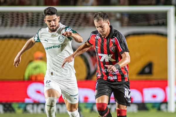 Palmeiras: Vitória em cima do vitória no Barradão, 4X0 Com polêmica e dois expulsos