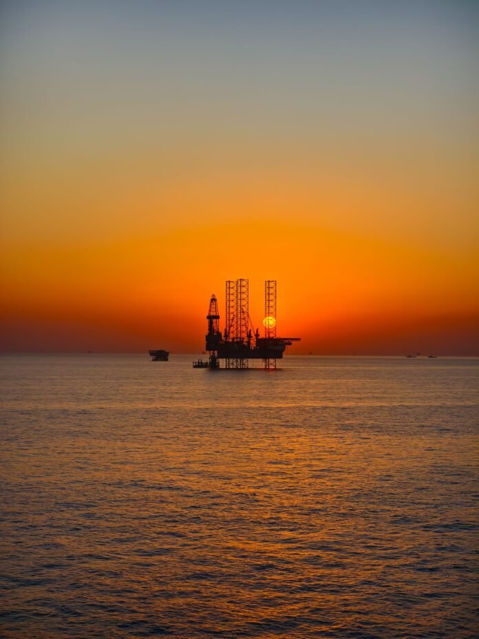 9502-oil-rig