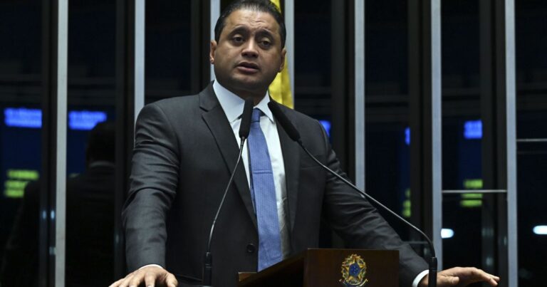 Parentes de senador Weverton Rocha e advogado são alvos de operação da PF