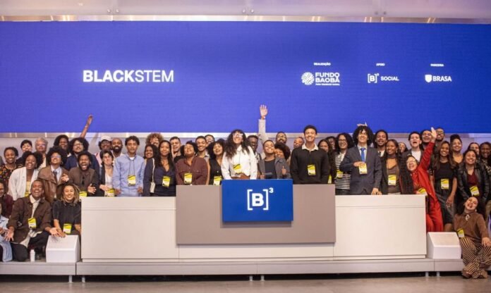João, Caio e Quezia, estudantes selecionados pelo programa Black STEM