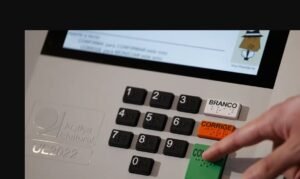 TRE-RJ muda 268 locais de votação e orienta 610 mil eleitores a consultar seção