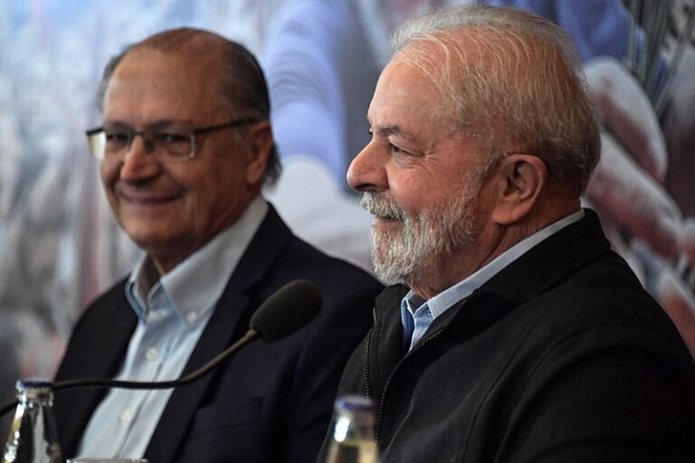 Novo pede ao TSE cassação dos registros de Lula e Alckmin