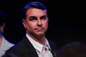 Mais uma: 01 sem poder registrar candidatura. Sequência de trapalhadas expõe incompetência e armação da própria equipe.