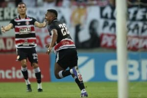 Santa Cruz vence o caxias e se firma no G8
