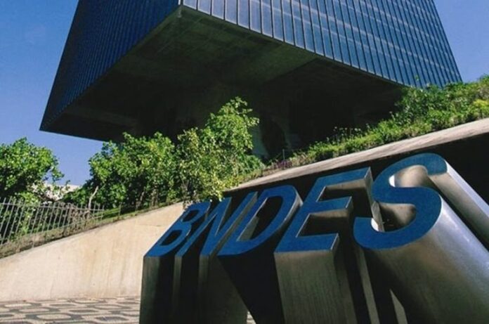BNDES libera R$ 466,4 milhões para creches, escolas e hospitais em cinco cidades