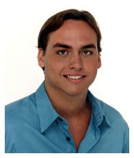 Carlos Bolsonaro destina R$ 713 mil da campanha ao Senado a gráfica do Rio ligada a ex-assessores de Ramagem