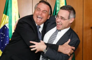 Ação encomendada pelo clã Bolsonaro e a tentativa de capturar a pauta eleitoral
